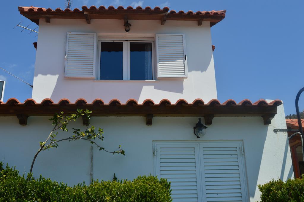 Villa Suites Lagonisi Luxury Eksteriør bilde