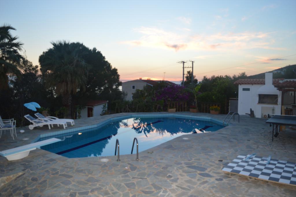 Villa Suites Lagonisi Luxury Eksteriør bilde