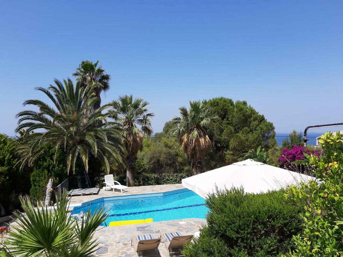 Villa Suites Lagonisi Luxury Eksteriør bilde